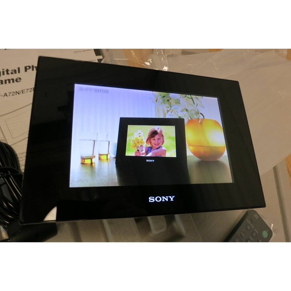 Sony S-Frame 7" Digital Photo Picture Frame Display DPF-D72N - Picture 5 of 12